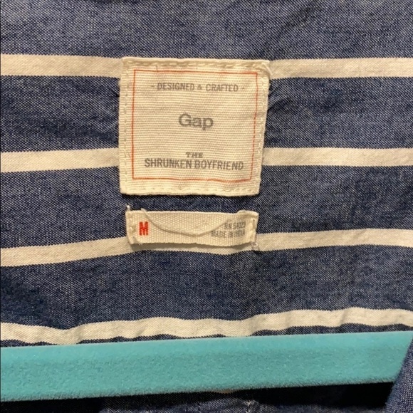 GAP EUC Shrunken boyfriend chambray Top - Picture 2 of 7